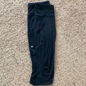 Lululemon crop leggings size 6